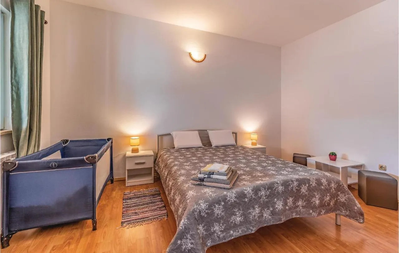 Σπίτι διακοπών 5 Bedroom Lovely Home In Pavicini