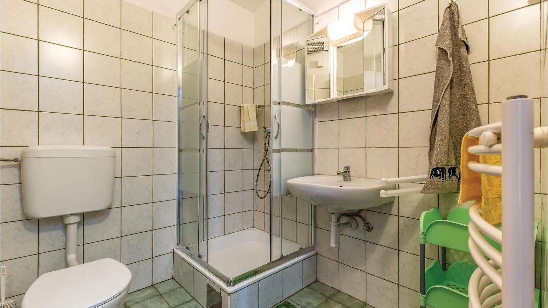 5 Bedroom Lovely Home In Pavicini