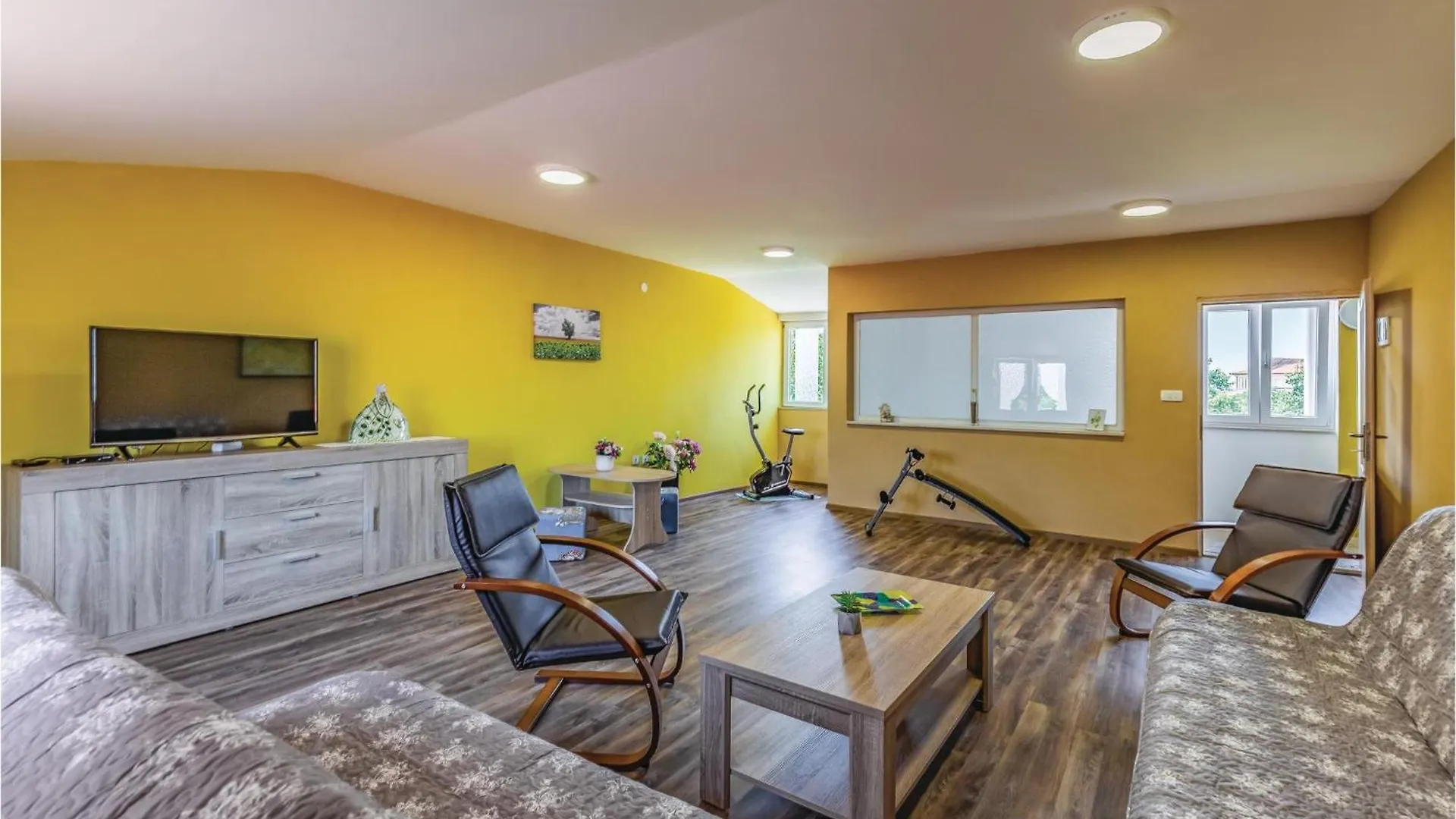 5 Bedroom Lovely Home In Pavicini Κροατία