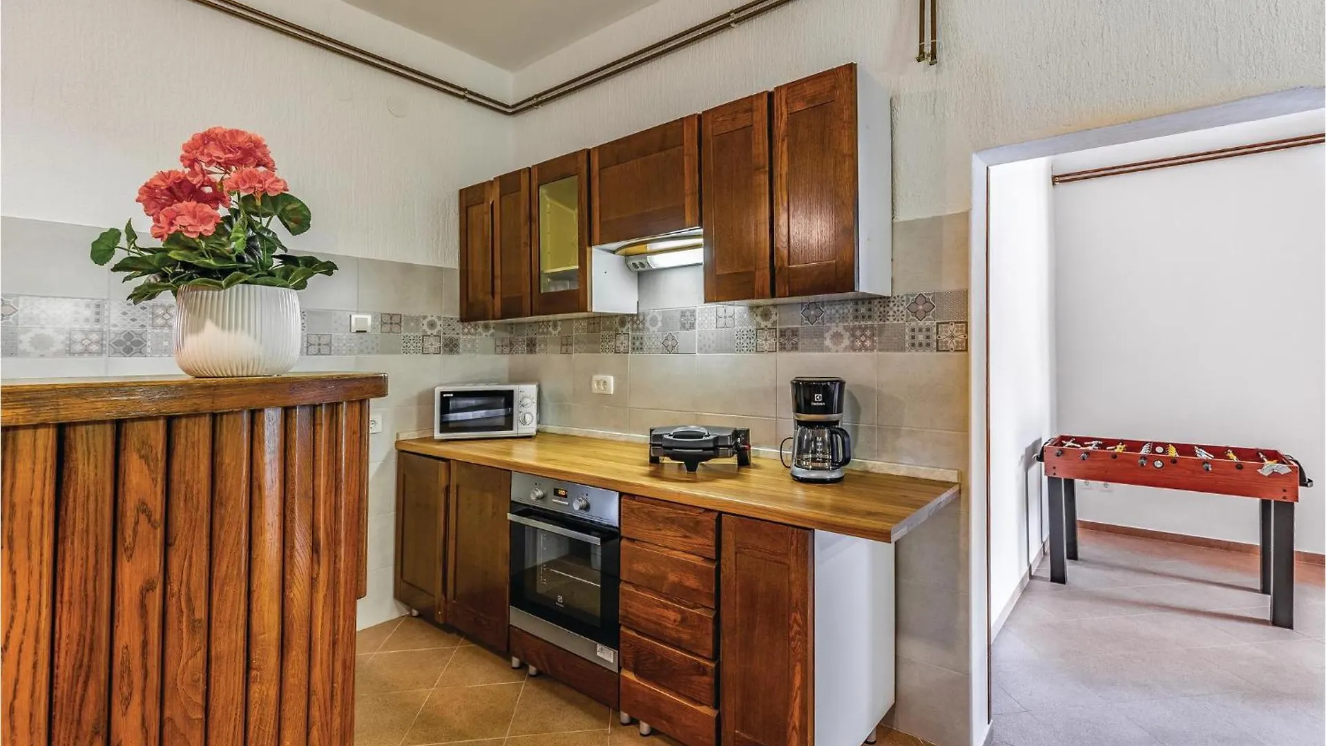 5 Bedroom Lovely Home In Pavicini 0*,  Κροατία