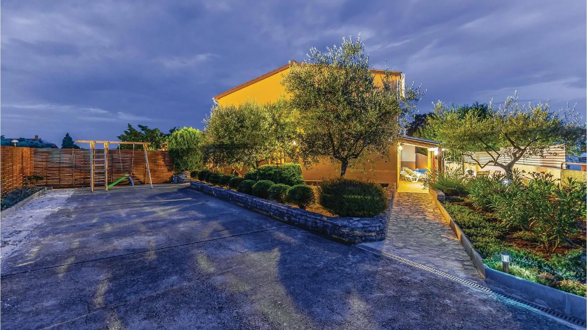 Σπίτι διακοπών 5 Bedroom Lovely Home In Pavicini Κροατία