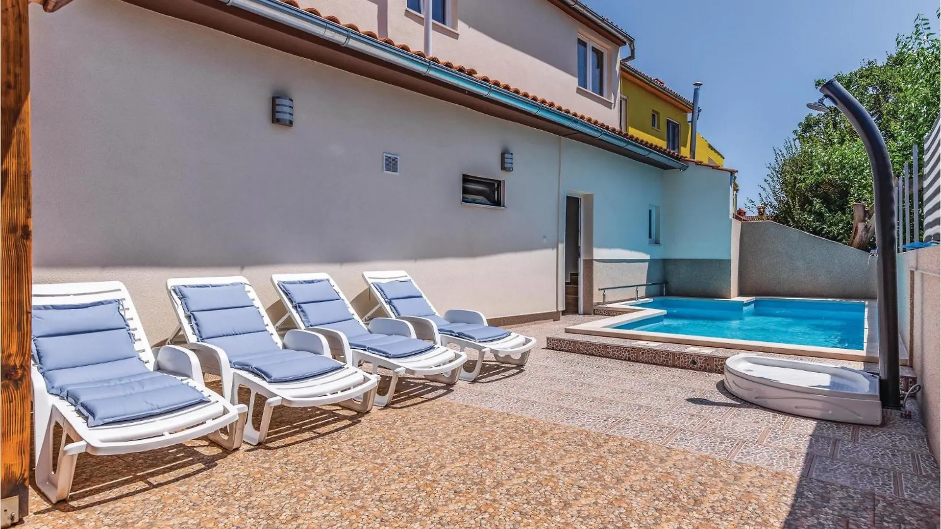 5 Bedroom Lovely Home In Pavicini Κροατία