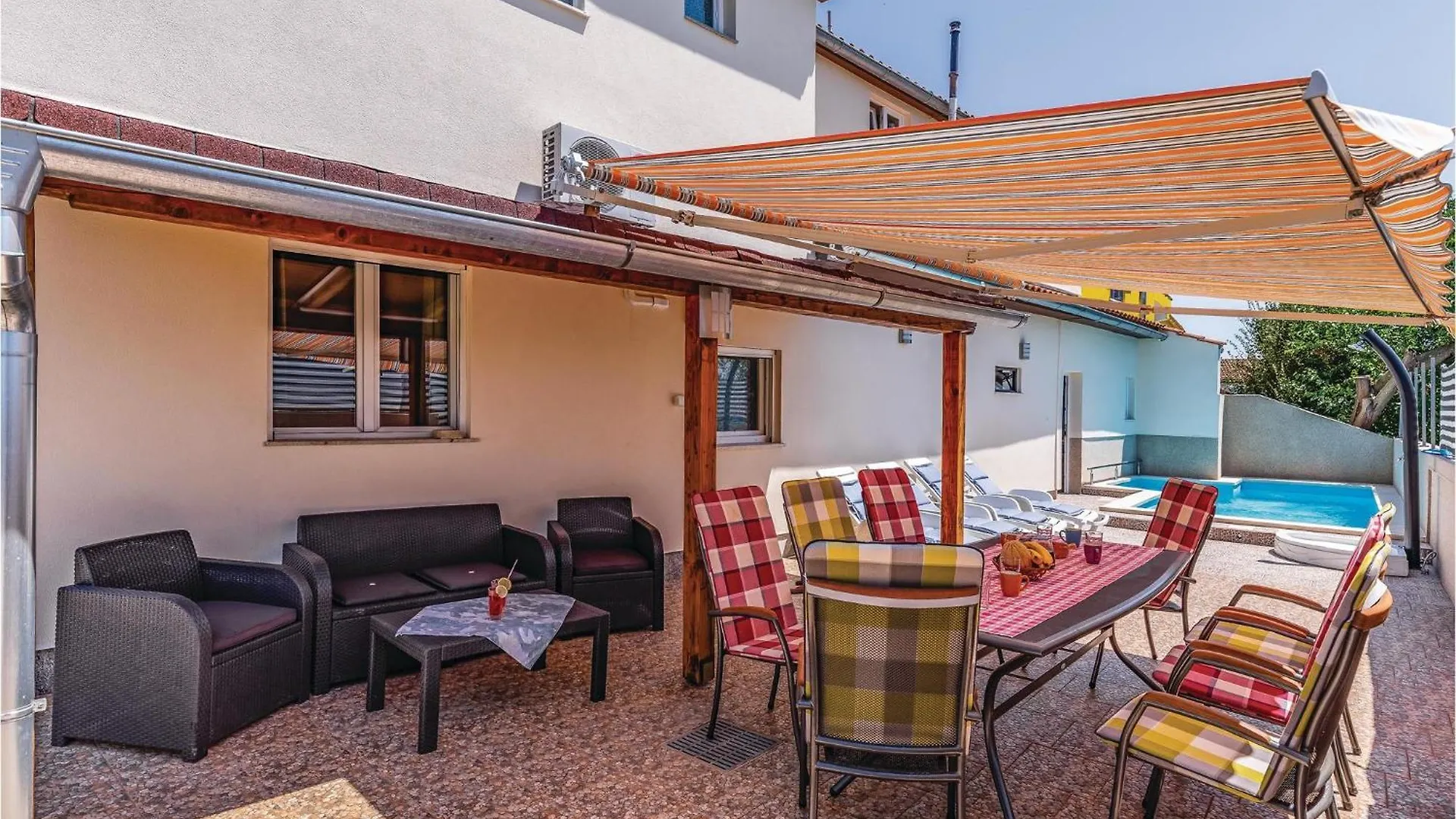5 Bedroom Lovely Home In Pavicini 0*,  Κροατία